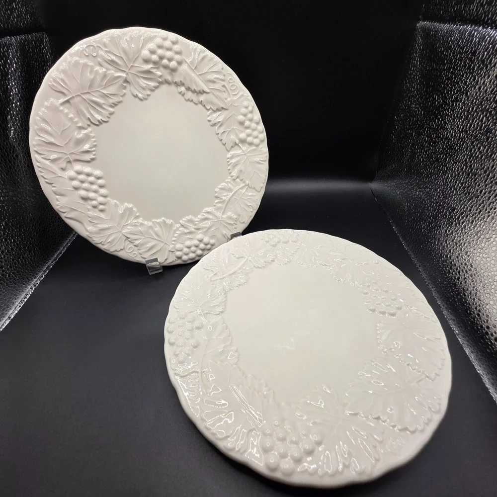 Williams-Sonoma Napa Cream Salad Plates Embossed Grape/Leaves 9